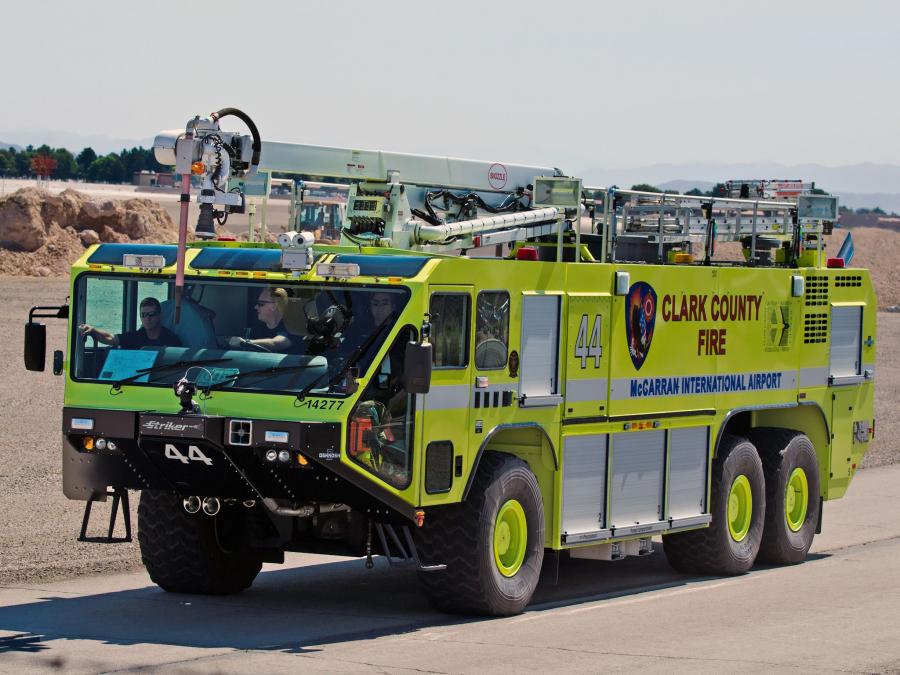  Oshkosh Striker 3000 ARFF 2002 года  (фото 14 из 17)